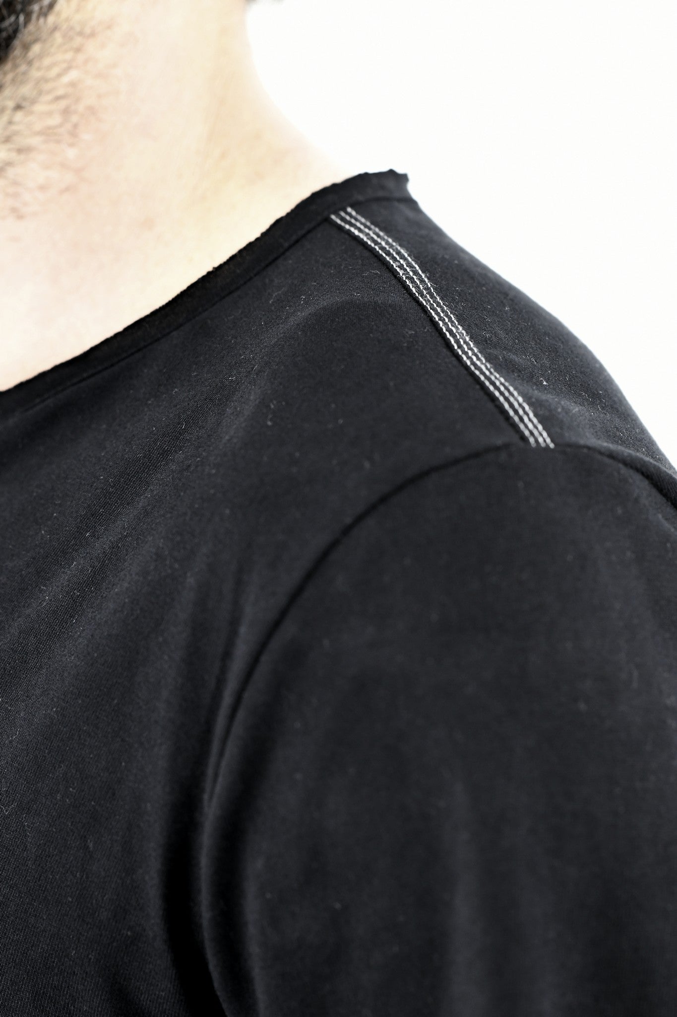 Menswear Black V Button T with Back Patch Print ZG5577