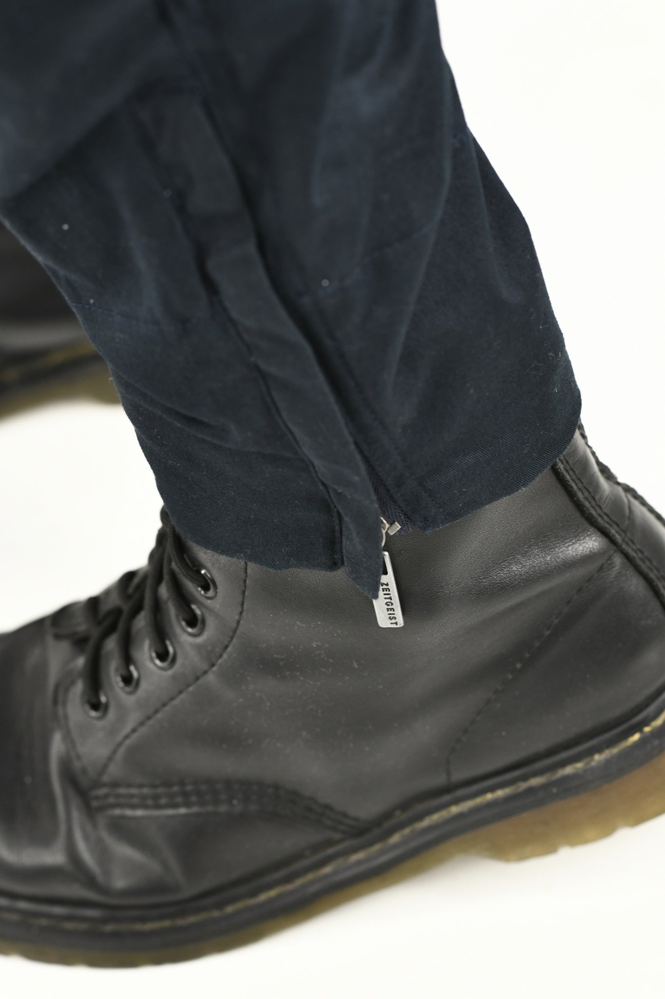 Menswear Extra Dark Indigo Zip Cuff Cargo Jogger Pants ZG5580