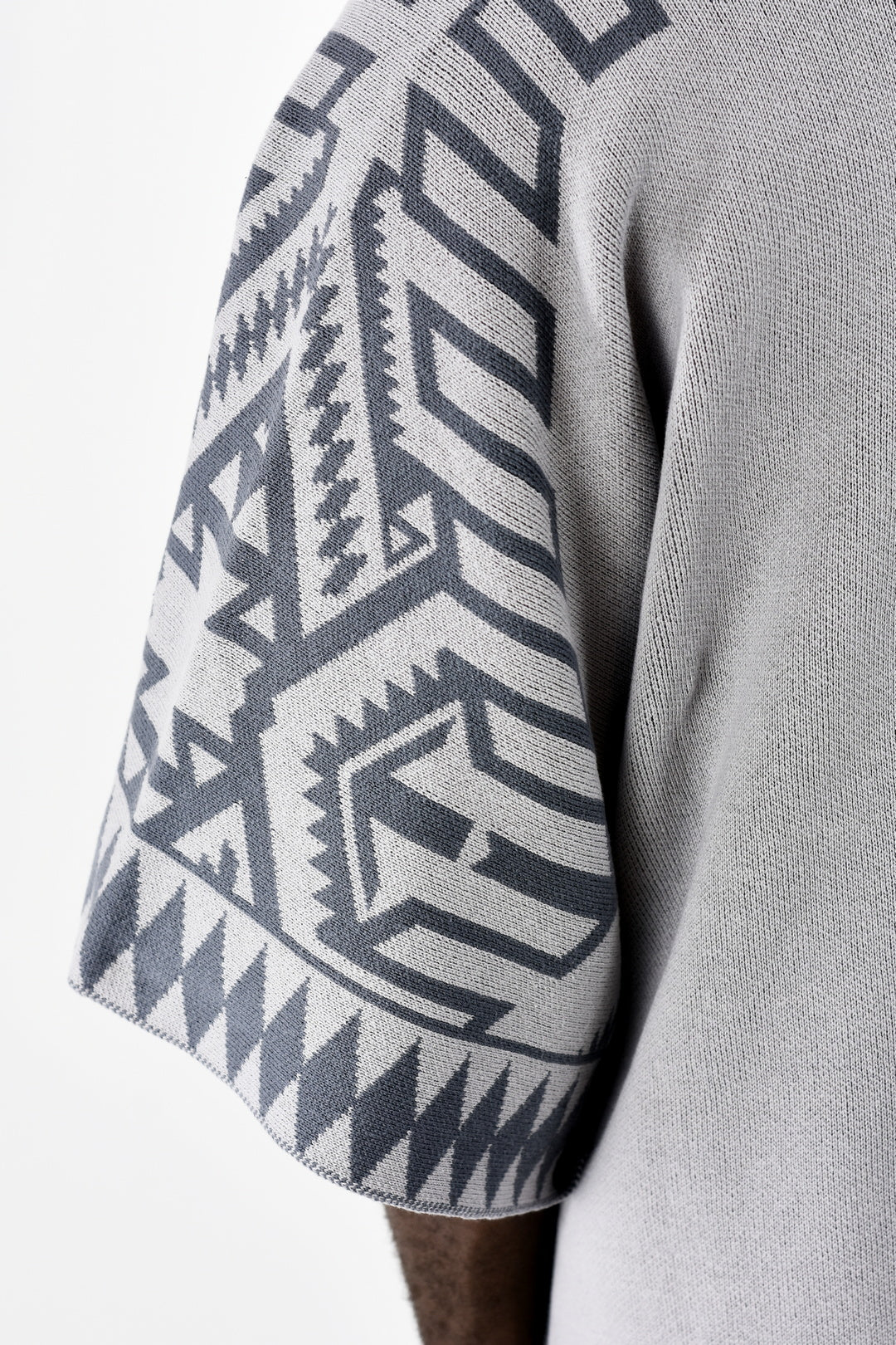 Menswear Knitted Jagged Poncho in Slate and Grey ZG5538