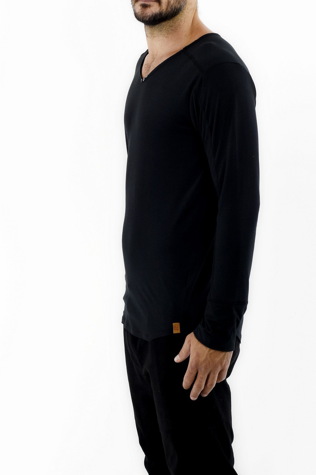 Mens Black V neck T with button detail ZG5319