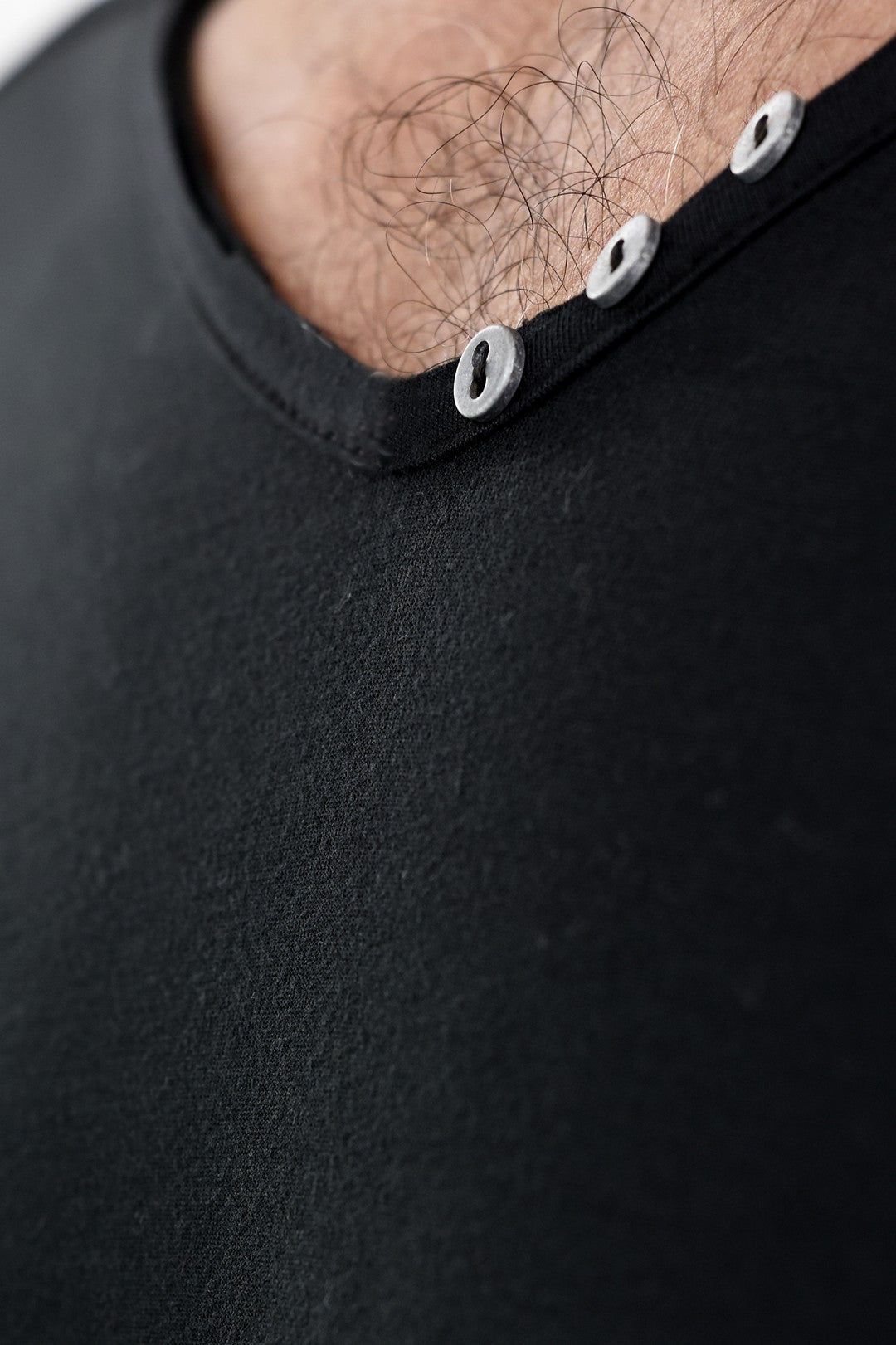 Mens Black V neck T with button detail ZG5319