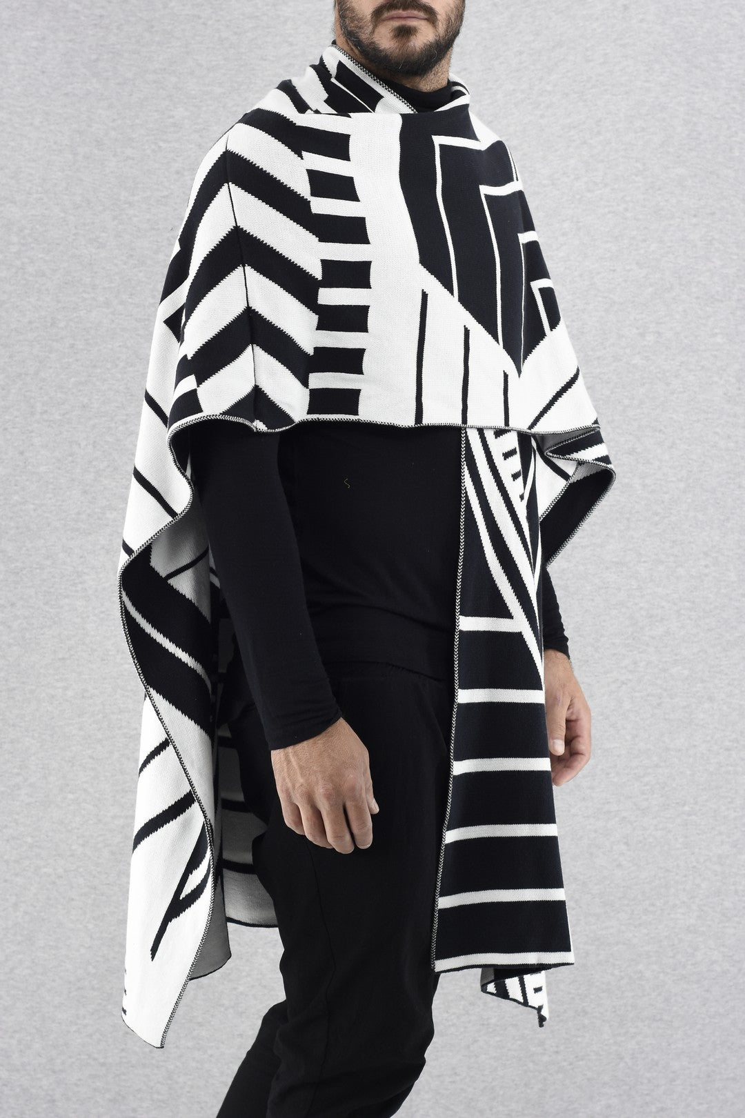 Mens Knitwear Chevron Poncho in Black/White ZG5321