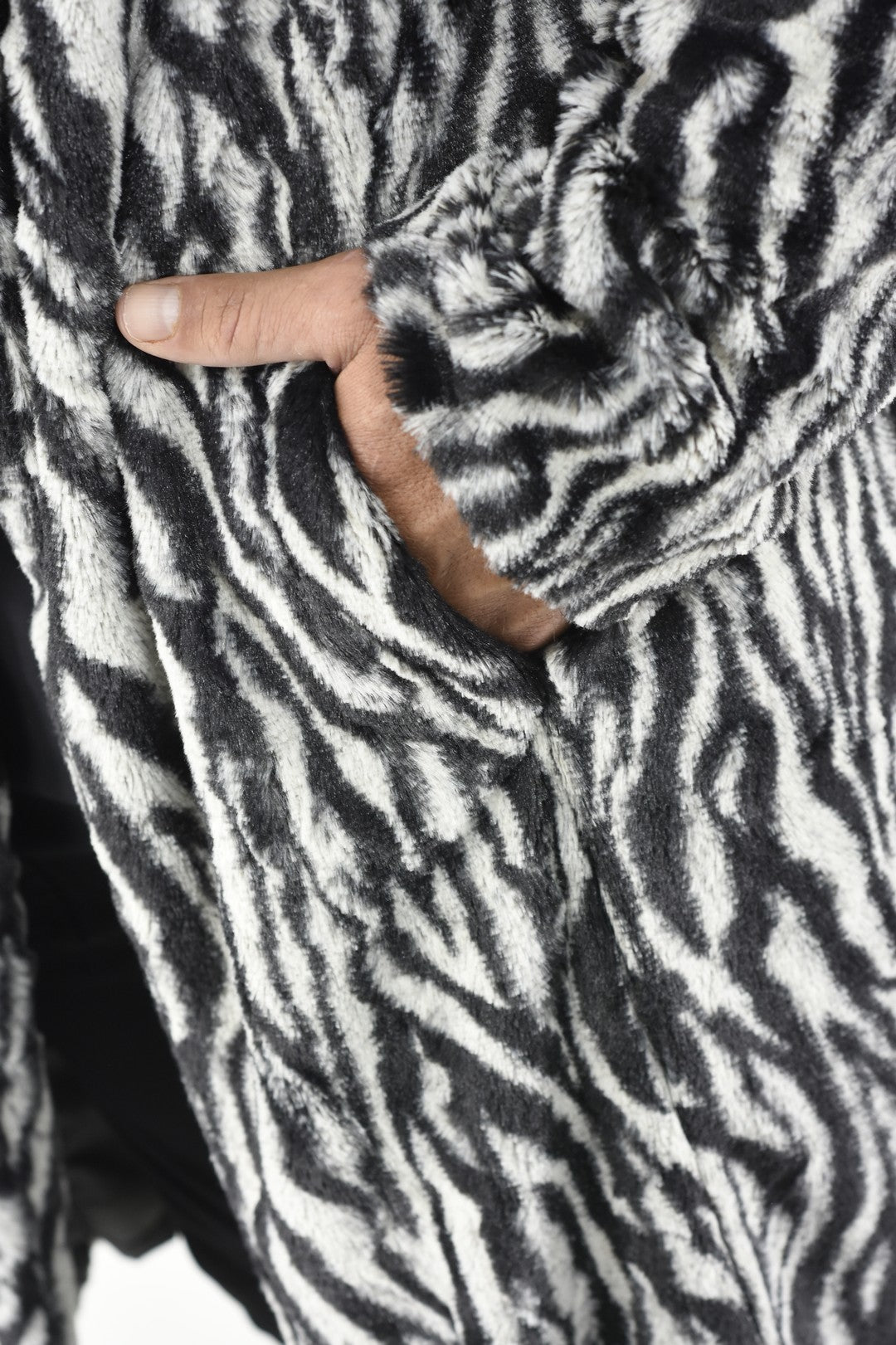 Mens Faux Fur Snow Tiger Coat ZG5417