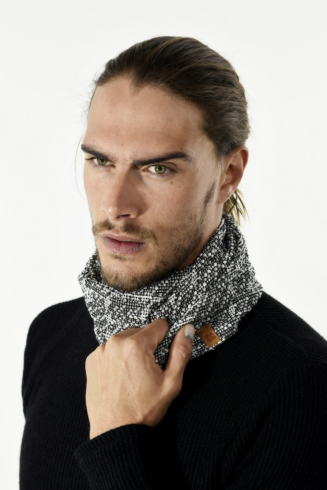 2-in-1 Boucle Beanie and Snood/Buff ZG5273