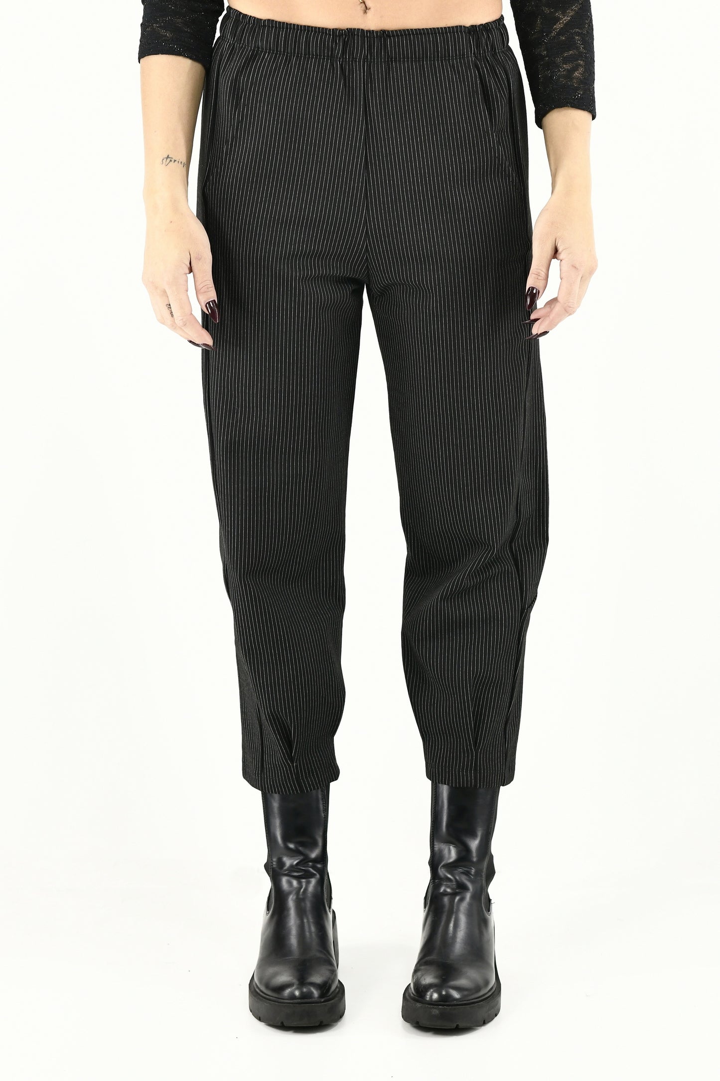 Women’s Pinstripe Pull-on Pants ZG5657