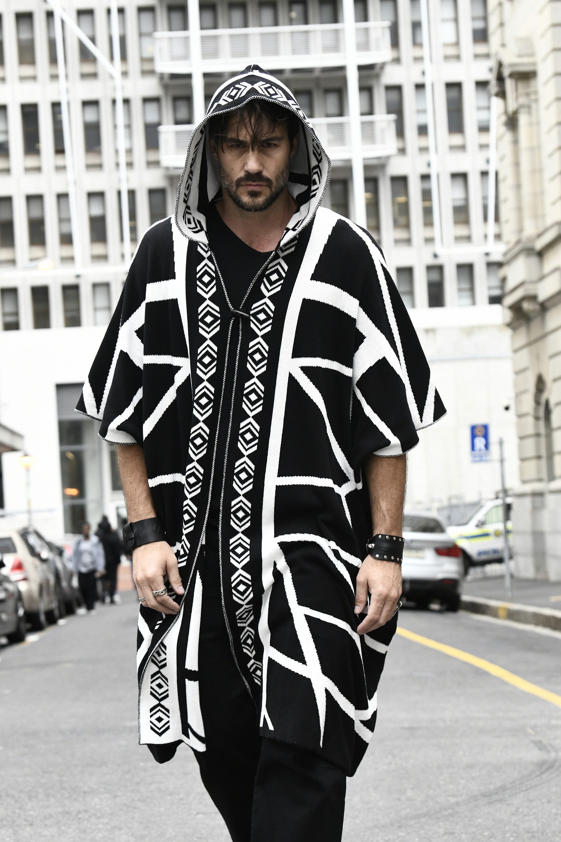 Mens Knitwear Geometric Line Poncho in Black and White ZG5379