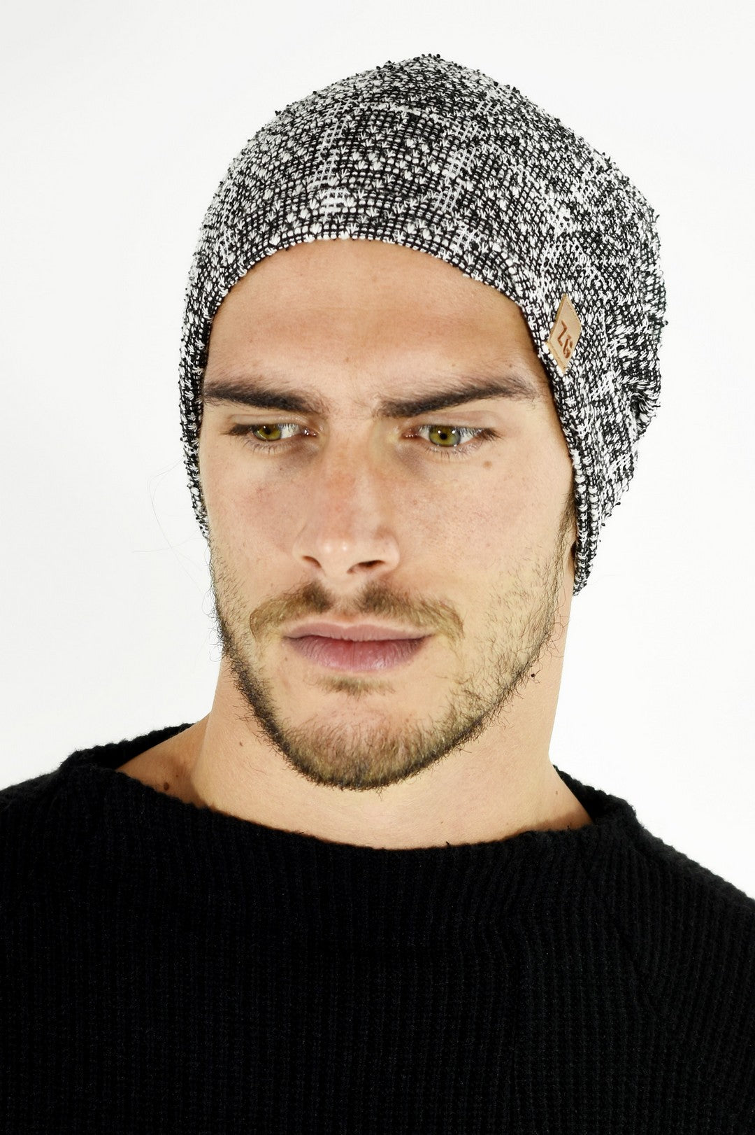 2-in-1 Boucle Beanie and Snood/Buff ZG5273