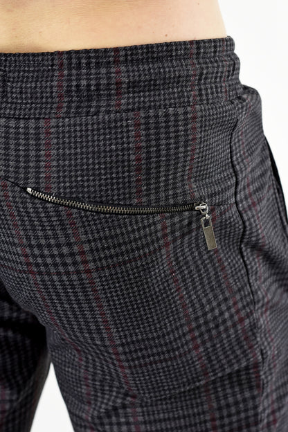 Mens Black/Grey/Red Drawcord shorts with Zip Pocket ZG5509
