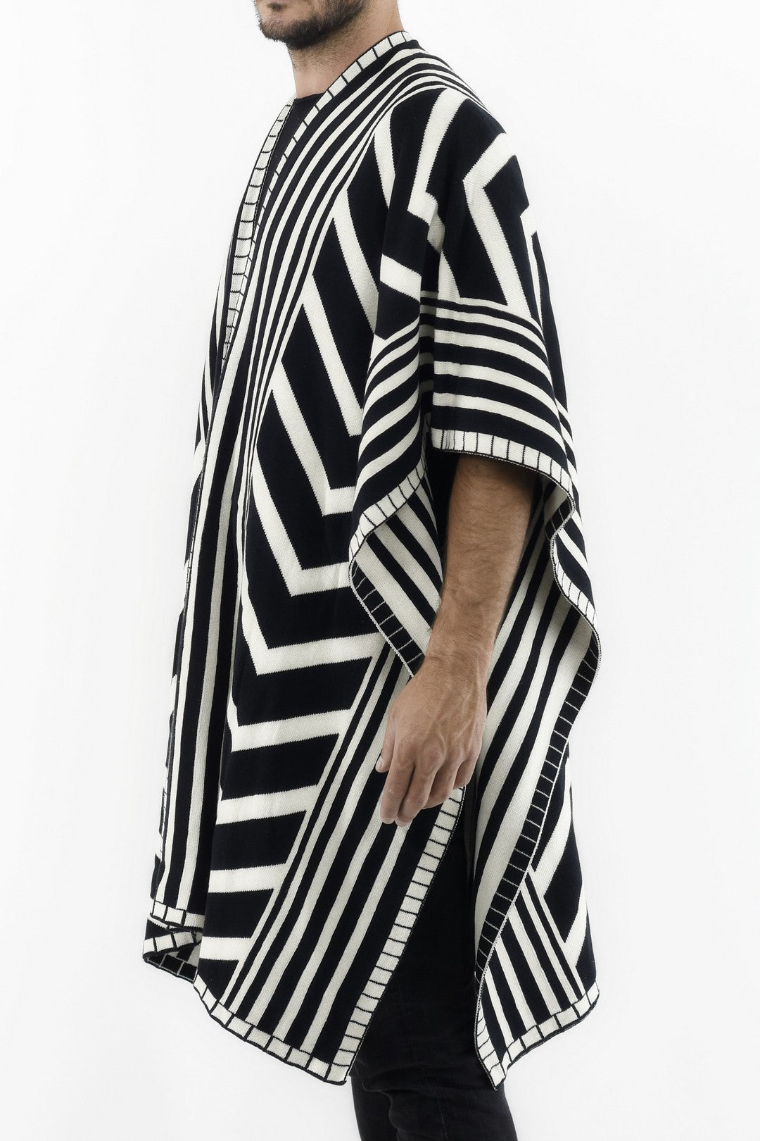 Menswear Black and Off-White Knitwear Zebra Poncho ZG5238