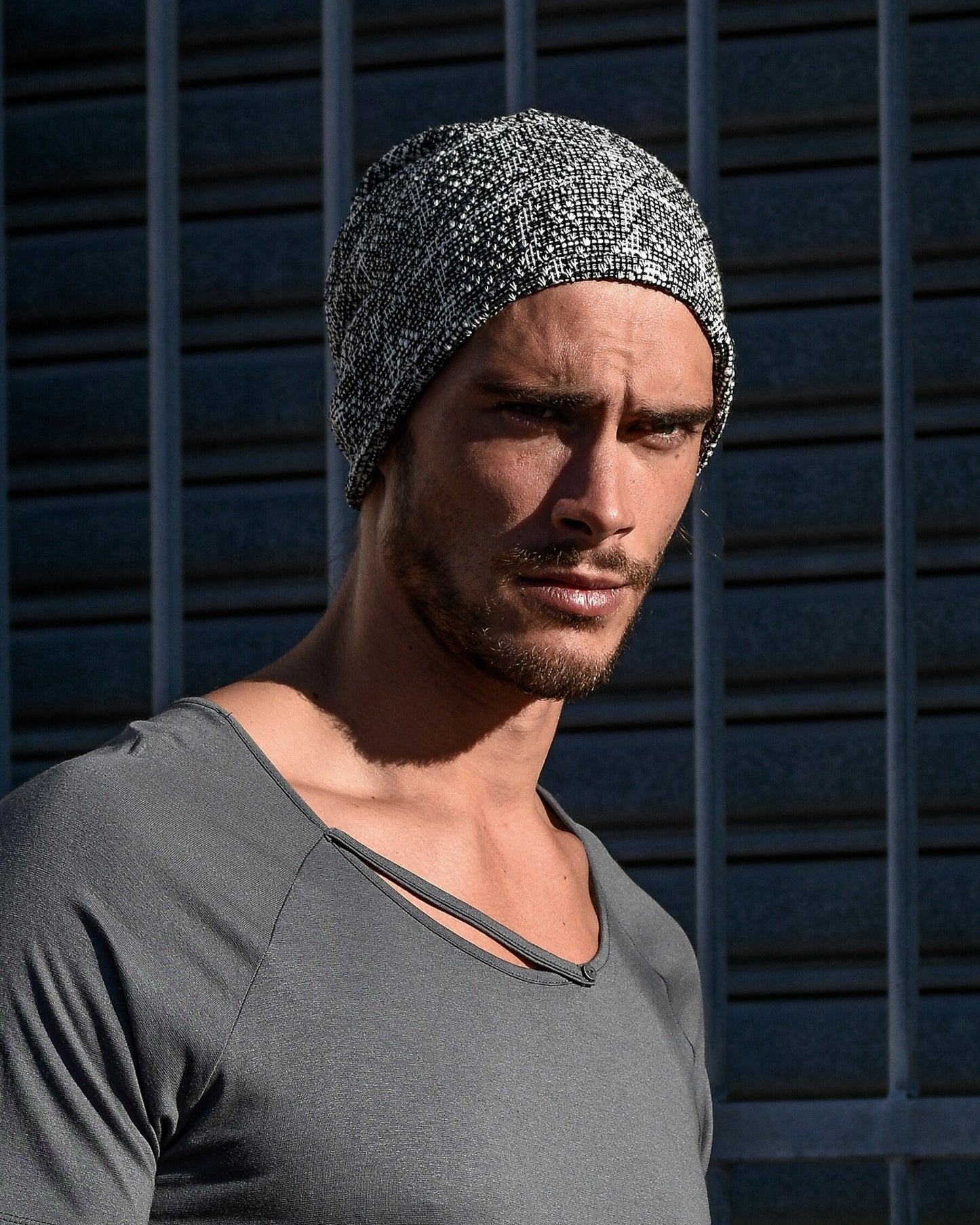 2-in-1 Boucle Beanie and Snood/Buff ZG5273