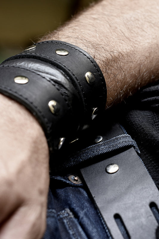 Black Genuine Leather Studded Cuff ZG5512